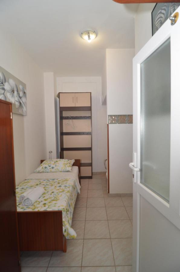 Apartman-Soba - Studio Apartment Buzet Exterior photo